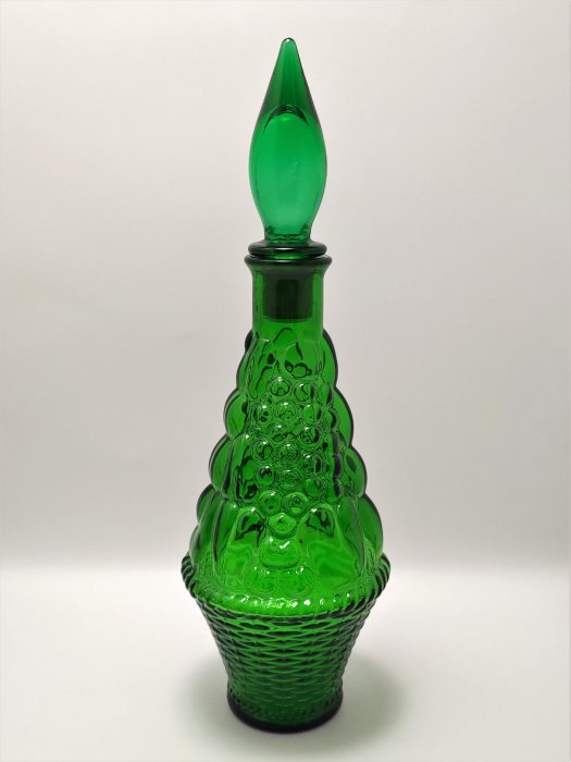 早期台灣製外銷 古典刻花模印籐籃葡萄浮雕透明綠玻璃紅酒瓶 Vintage 懷舊 復古 家居裝飾 美食攝影道具100033
