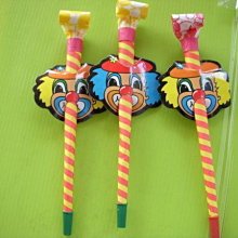 小猴子玩具鋪~~ 超可愛趣味聲響長形吹龍(小丑)一套24隻(12包)~售價:80元/套