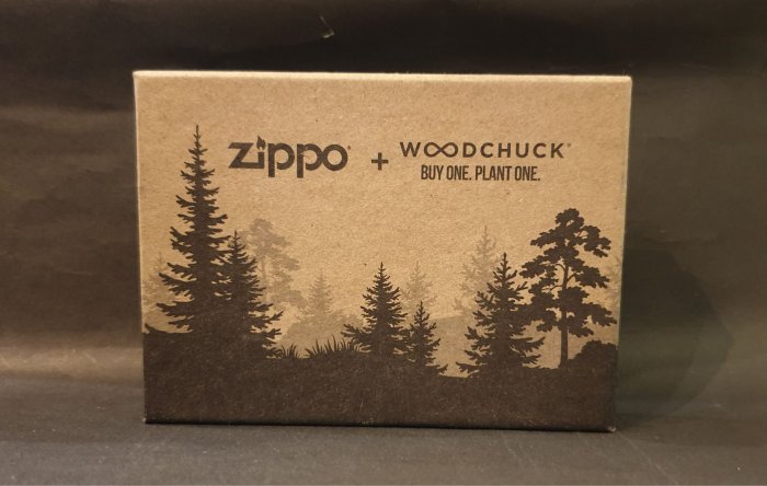 ONE*$1~*美系*ZIPPO*WOOD CHUCK《三葉草*年度版》街頭風鍍鉻*激光切割*編號:49056