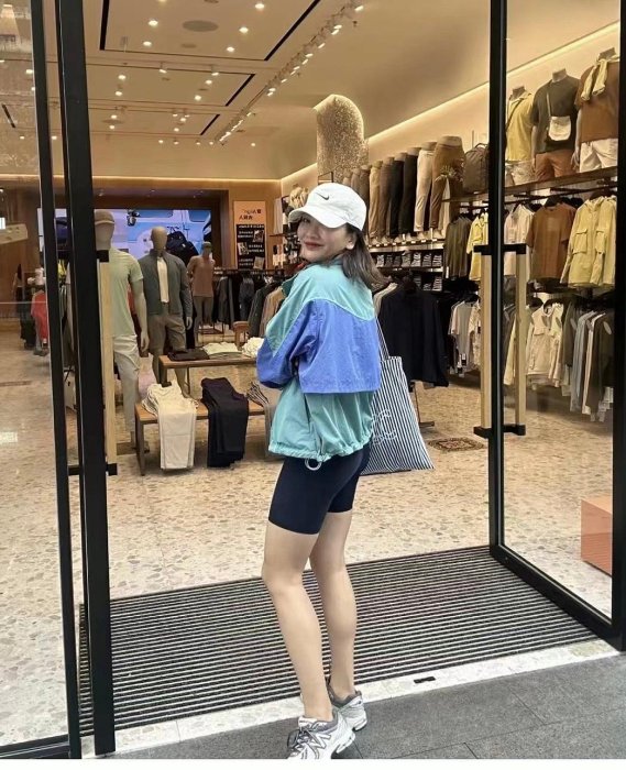 ╭☆包媽子店☆Lululemon Evergreen Cropped 瑜伽休閒短款透氣防水外套((2色))