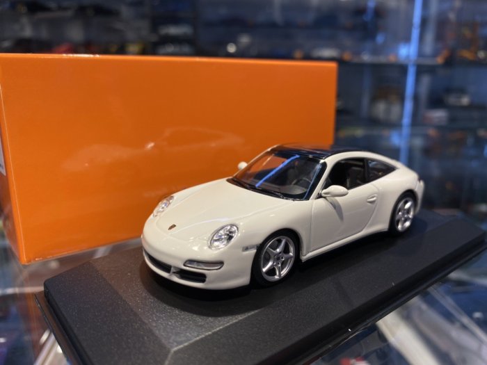 吉華科技@Minichamps Porsche 911 Targa 2006 白色 1/43