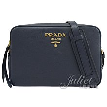 【茱麗葉精品】全新精品 PRADA 1BH079 浮雕LOGO荔枝牛皮斜背雙層相機包.深藍 現貨