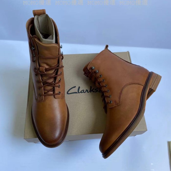 現貨-Clarks 秋冬女靴子Clarkdale Lace英倫復古馬丁靴女簡約