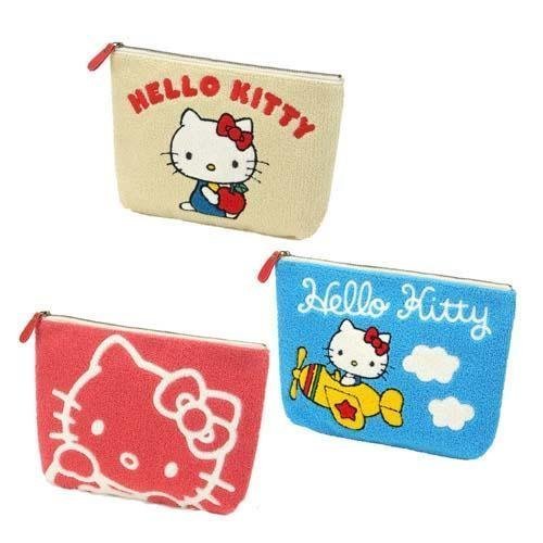 現貨 紅豆日本小鋪連線代購~日本進口 Hello Kitty 三麗鷗 凱蒂貓 刺繡 小包 化妝包 收納袋 收納包 粉色