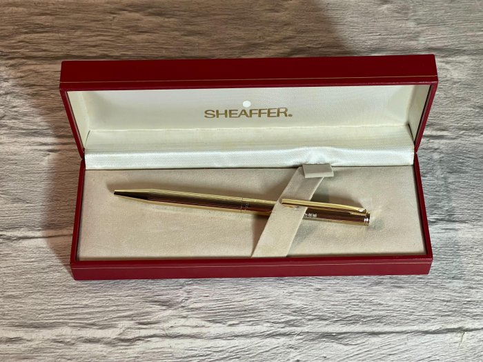 品牌經典 美製 SHEAFFER 原子筆 近新 有印字 紀念品 含原盒 含書 如圖有水 收藏品買賣 可接受在下標