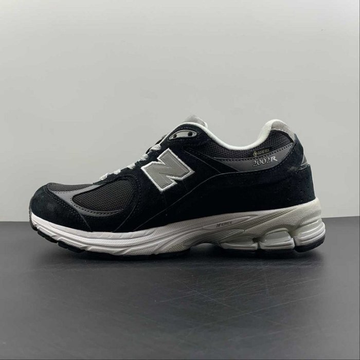 NEW BALANCE X GORE-TEX 2002R BLACK 黑灰防水M2002RXD 一元起標