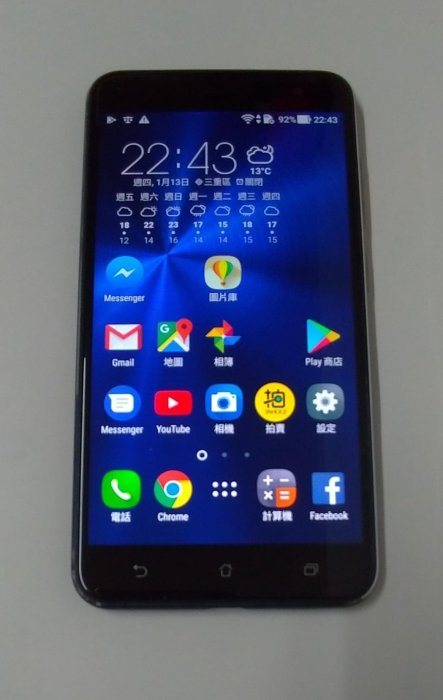 華碩 ZenFone 3ASUS ZE552KL5.5吋 4G/64G 智慧型手機系統：Android 8二手 外觀九成新使用功能正常已過原廠保固期
