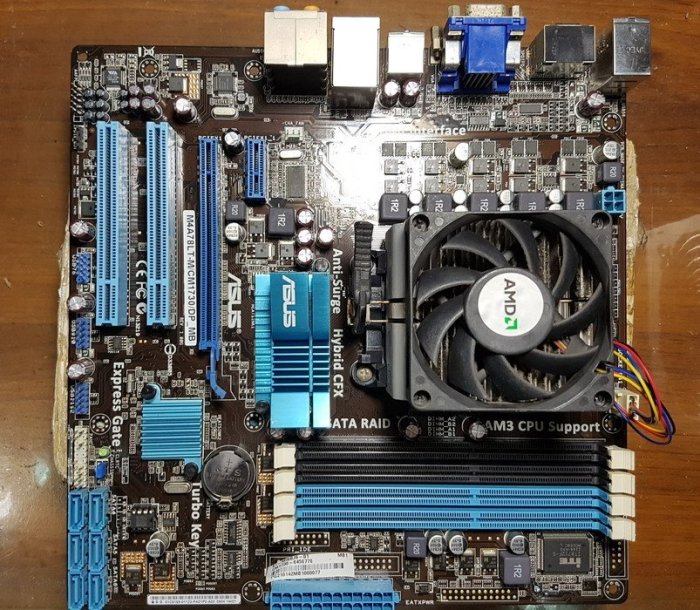 Athlon IIX4 645四核處理器+華碩M4A78LT-M-CM1730主機板+DDR3 4G記憶體、附風扇與擋板