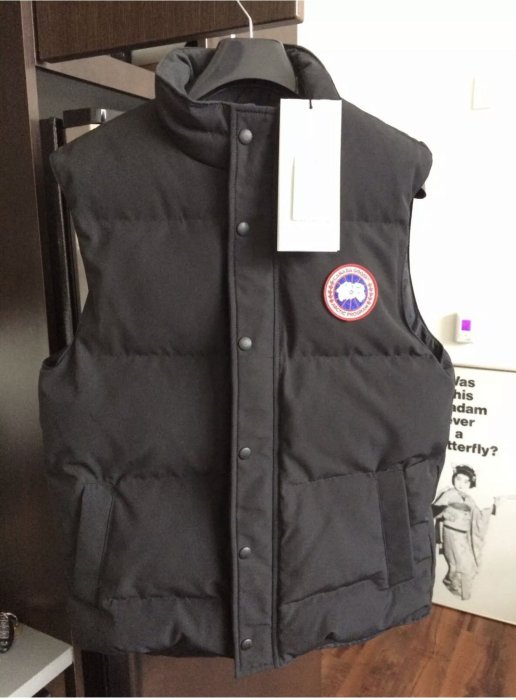 CANADA GOOSE DOWN VEST 加拿大鵝 加拿大製 近全新 羽絨 背心 屌貨 剪裁合身 另有其他尺碼代購