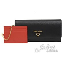 【茱麗葉精品】全新精品 PRADA 專櫃商品 1MH132 浮雕LOGO水波紋附證件卡雙扣長夾.黑/紅 預購