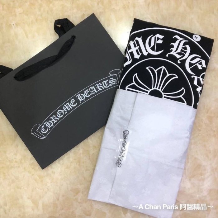 ～阿醬精品～巴黎直送🌈Chrome hearts🌈克羅心奢華潮精品玩家必備收藏）超級稀有款(短袖)黑底 馬蹄十字背影