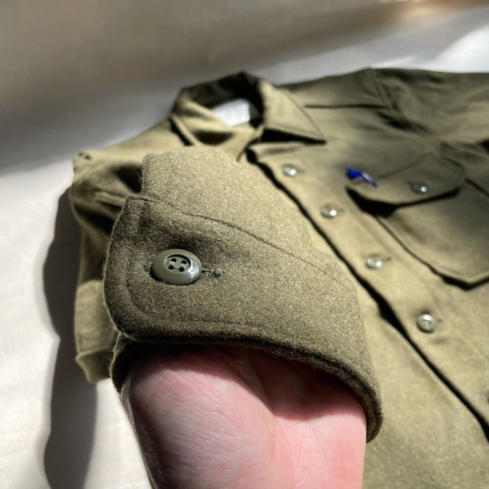 加拿大製 Canadian Army Wool OD色 羊毛混紡 厚磅雙口袋 公發 軍用 毛料襯衫 古著 Vintage