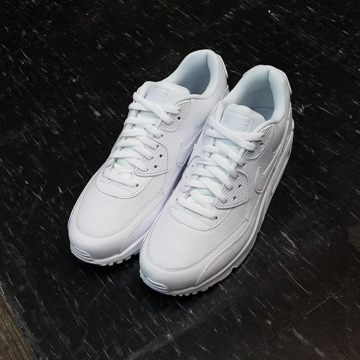 NIKE AIR MAX 90 ESSENTIAL 白色 全白 氣墊 慢跑鞋 網布 皮革 復古 537384-111