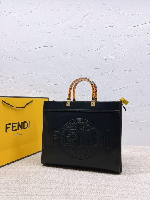 【MOMO全球購】Fendi versace 聯名款 陽光托特包 3色可選 大容量 手提包 單肩斜挎包 購物袋 30 2