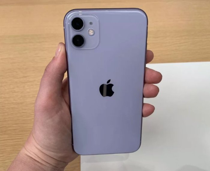 二手美品] Apple iPhone 11 64G 紫色蘋果購於台北101 信義區保固