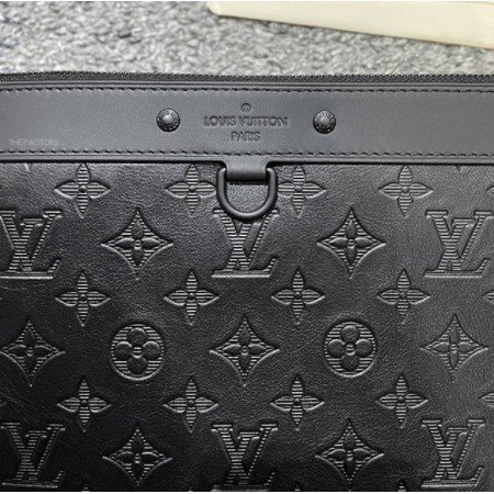 Louis Vuitton M62903 Discovery Pochette