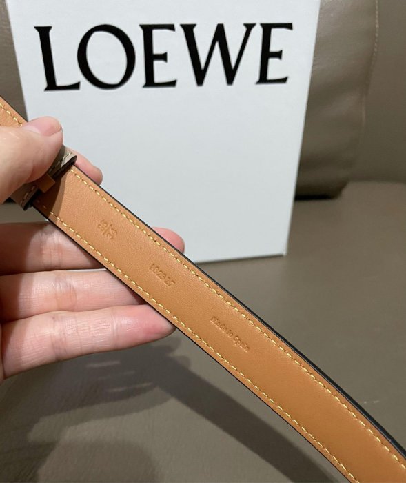 西班牙Loewe 石紋小牛皮皮帶 Anagram 皮帶扣 沙色/金釦 85/34 2cm 腰帶