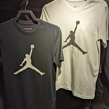 南🔥2023 4月 NIKE Jordan 短袖上衣 短T 飛人 男款 白CJ0922-100 黑CJ0922-011