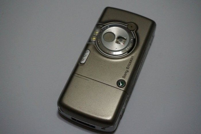 ☆手機寶藏點☆ Sony Ericsson w700i 直立式 手機 《附電池+全新旅充或萬用充》功能正常