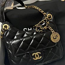 Chanel 23 C天貓 Hobo 中型油蠟皮 黑金