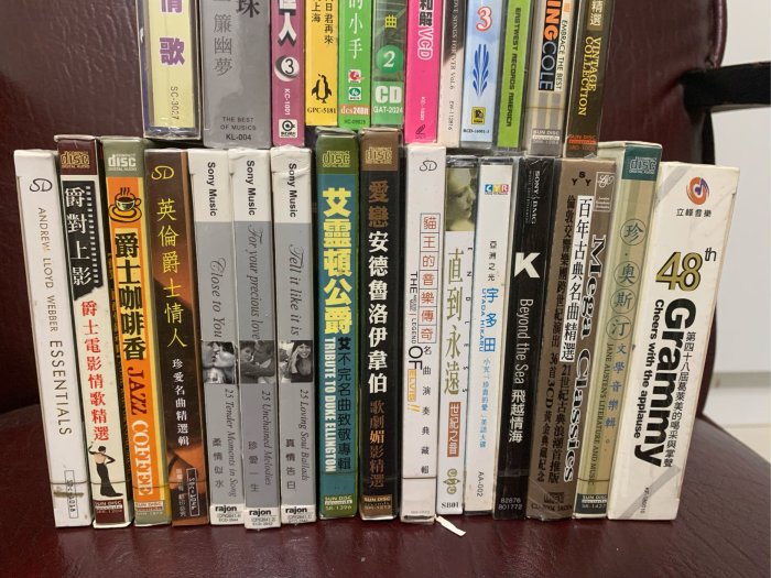 全新未拆封 中英日閩南語CD 價格和一次買多優惠請看物品説明 下標前先截圖+標註在私訊確認還有 價格不含超商店到店運費