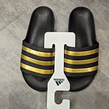 南🔥2023 1月 ADIDAS ADILETTE AQUA 運動拖鞋 男女款 三條線 黑金 EG1758