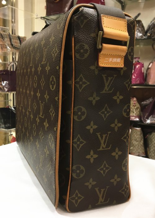 二手旗艦 LOUIS VUITTON LV M45257 字紋 下扣書包 側背包 斜背包 王建民包(中友店)04801