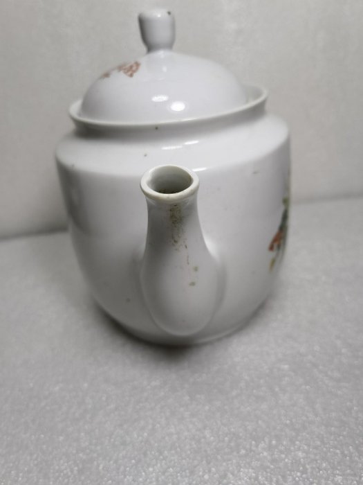 醴陵國光茶壺，有底款的，1972年出品，印花圖案，色彩非常艷