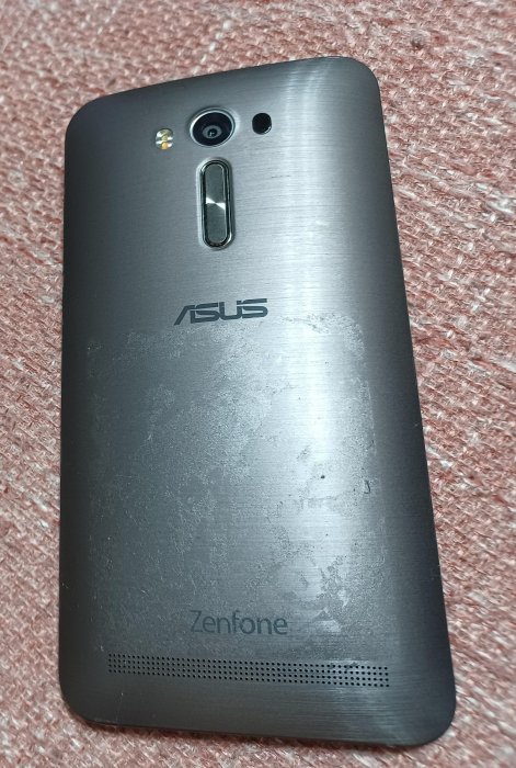 ╭✿㊣ 二手 髮絲銀 5.5 吋 華碩 ZenFone2 Laser 手機【ASUS_Z00LD】ZE550KL 送充電線充電頭 功能正常  特價 $399 ㊣