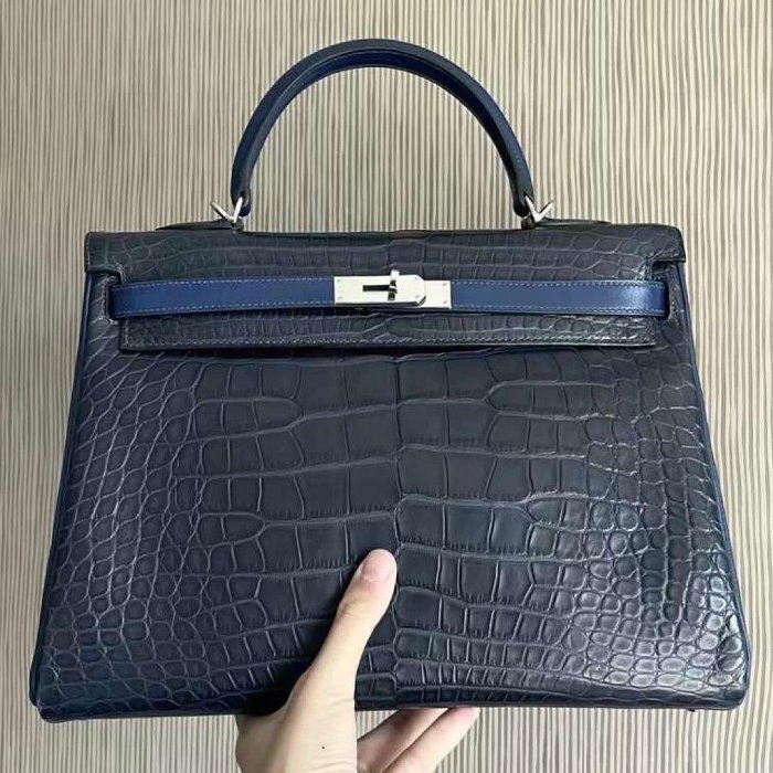 Hermes Kelly 35 午夜藍霧面鱷魚皮box皮 Togo皮 三拼皮凱莉包 配件鎖匙塵袋背帶 box皮包鎖 ，保存品品相 原價二百萬➕