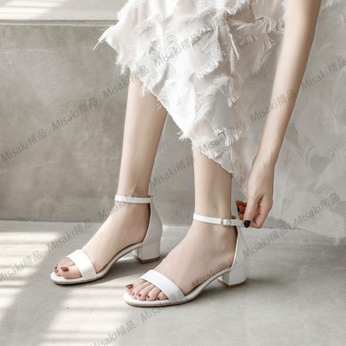 2023新款真皮涼鞋女夏淑女仙女風白色中跟粗跟時尚一字帶高跟女鞋-Misaki精品