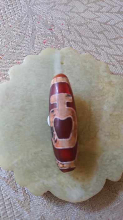 喜馬拉雅山寺院 寶瓶 沁硃砂紅紋老天珠 真品 能量結晶大 磁場大(隨喜議價)