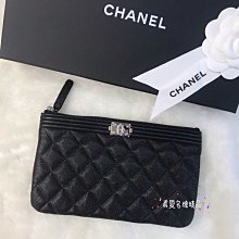 《真愛名牌精品》Chanel AP0992 Boy黑荔枝亮銀 小手拿包 **全新品**代購*