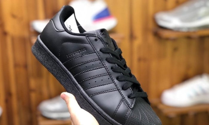 ADIDAS ORIGINALS SUPERSTAR 全黑 皮革 貝殼頭 低幫 滑板鞋 AF5666 情侶鞋