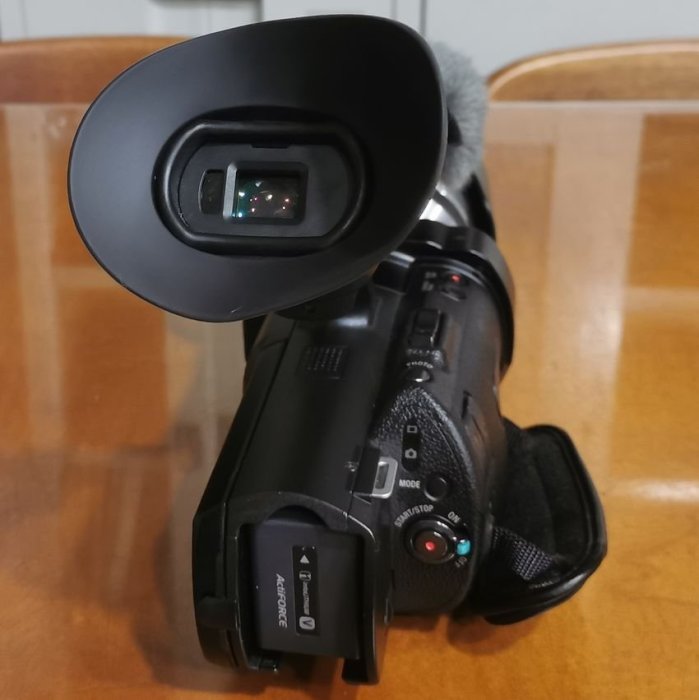 SONY索尼NEX-VG900可交換鏡頭式(含鏡頭SEL18200)全幅數位攝影機