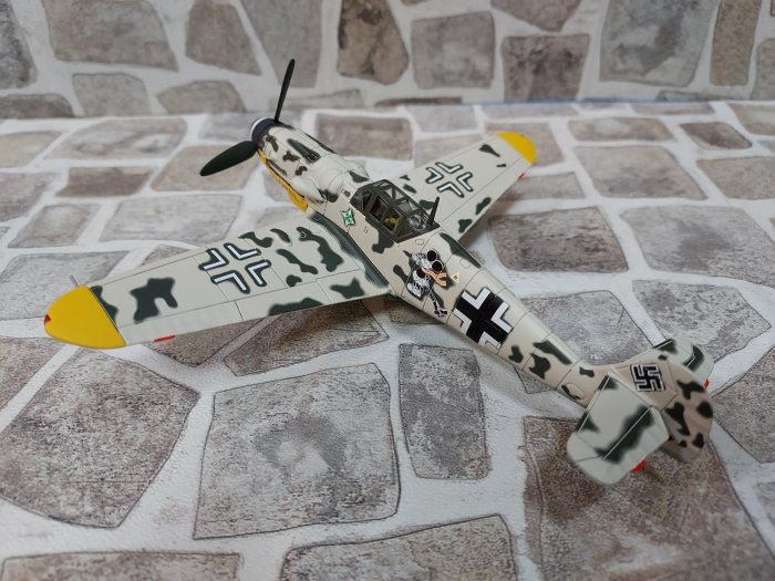 宗鑫 1/72 Corgi AA27110 Messerschmitt Bf109 G6 納粹塗裝 東戰線王牌