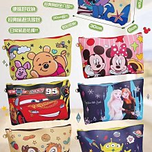 ♥小花花日本精品♥ 迪士尼  超大收納包 化妝包 3C包 旅行盥洗包 隨機出貨 ~ 7