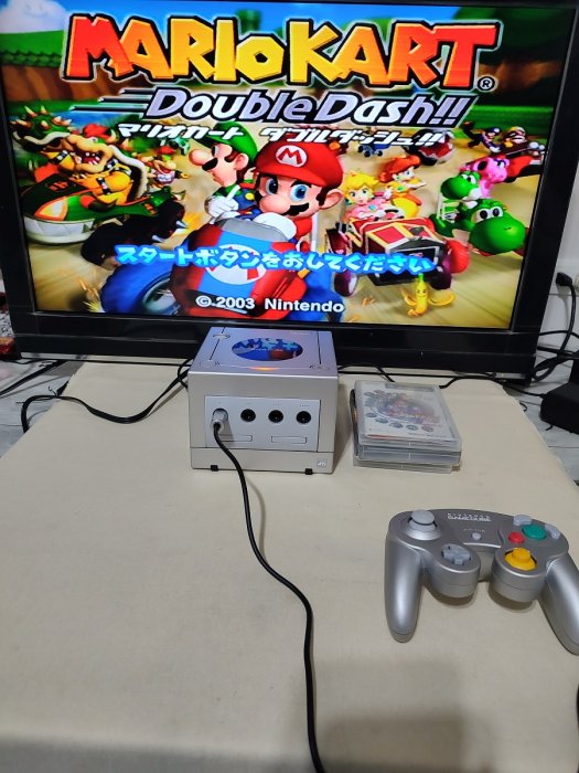 NGC GAME CUBE 任天堂原廠主機~銀色~含盒 附馬莉歐賽車 BB0093