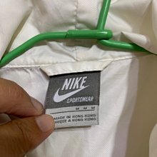 「 二手衣 」 Nike 防風連帽外套 M號 ( 白 / 綠 ) J
