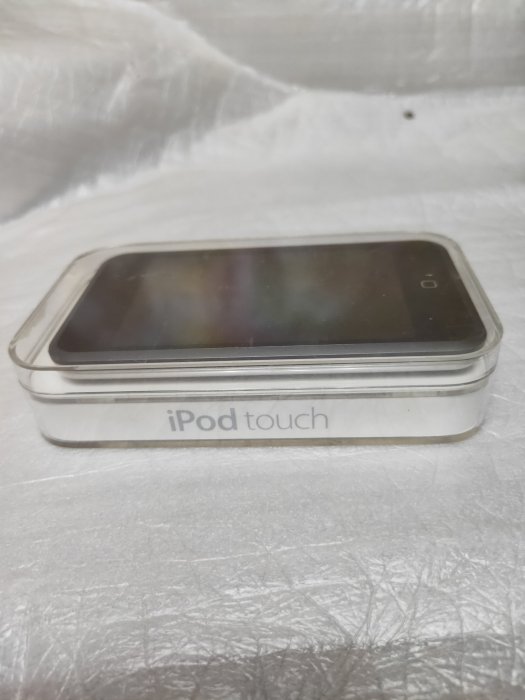【電腦零件補給站】Apple iPod Touch 8GB 可攜式多媒體撥放器