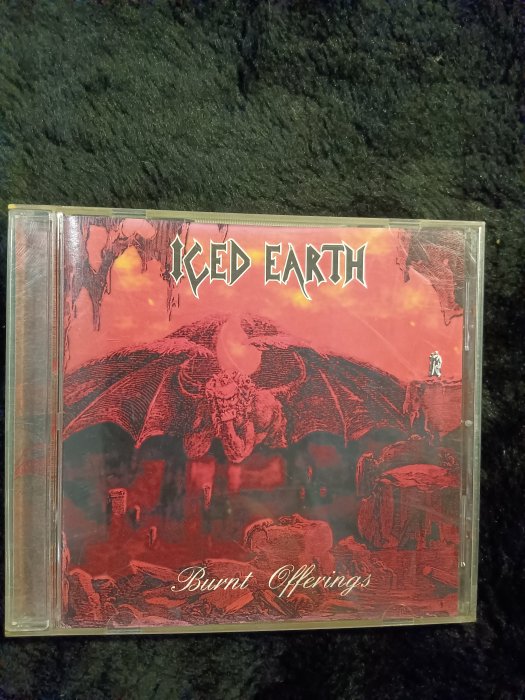 冰凍大地樂團 Iced Earth - Burnt Offerings - 1995年版 碟片如新 - 251元起標