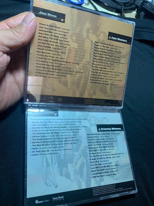 欣紘二手CD     盒裝+12CD 附資料卡+專輯介紹書 爵士大街 JAZZ AVENUE
