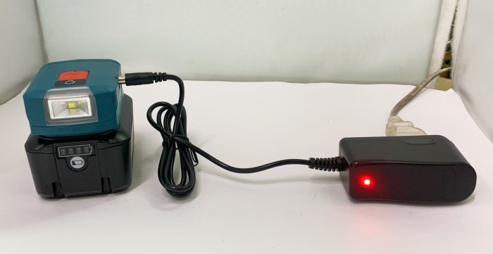USB充電器 適用 牧田 makita BL1021-1041 平推式 12V/BLMT1015 ML103/便攜式燈