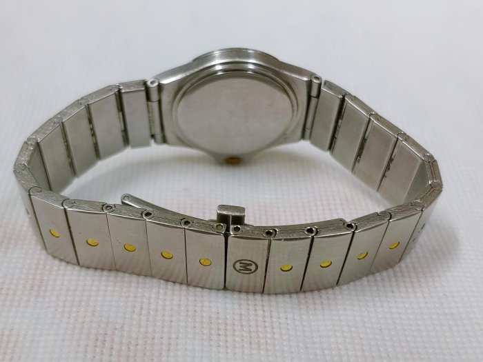 瑞士製精品 MOVADO 藍寶石玻璃鏡面石英女錶 保證真品