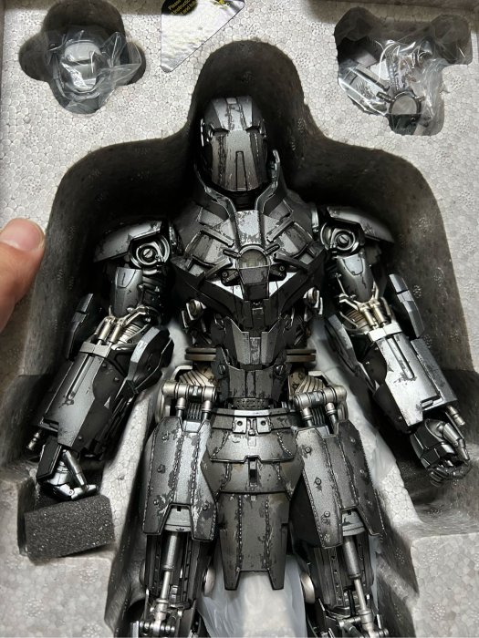 Hot Toys MMS237 1/6 鋼鐵人2 Iron Man 2 鞭狂 鞭狂裝甲合金 Mark 2 二手美品