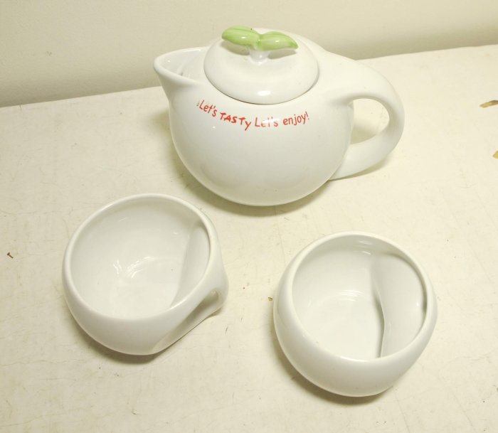 二手,西堤 TASTY 4件茶具組 / 1壺2杯+茶盤