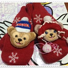 小花花日本精品♥ Hello Kitty 迪士尼限定達菲&雪莉玫紅色保暖手套 冬天必備90204807