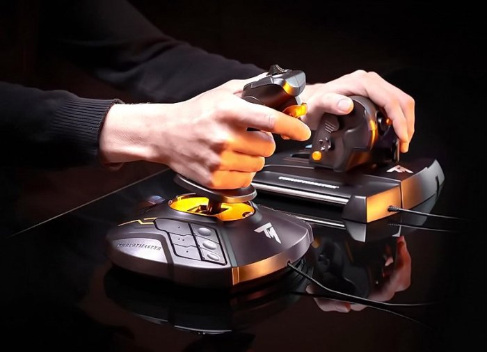 (二手商品)THRUSTMASTER T16000M FCS HOTAS 飛行搖桿 油門 節流閥 模擬飛行 PC 電腦版