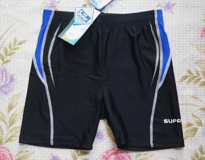 KINI-SUPAY泳裝-S3507-五分泳褲-簡約設計-靚黑寶藍邊-M-EL-特價390元