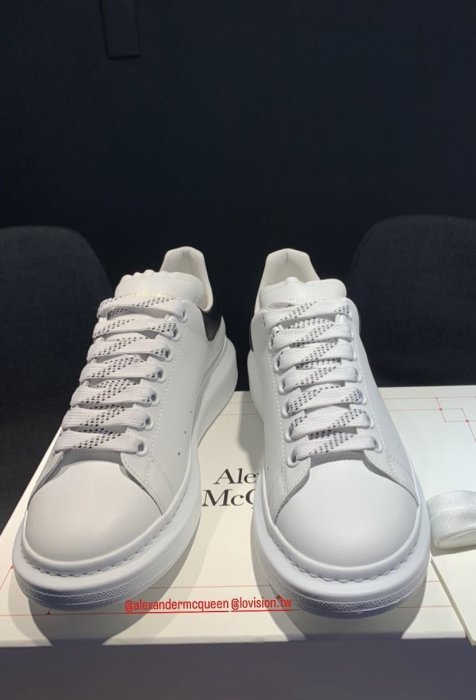 [ 羅崴森林 ] 現貨Alexander McQueen 白身黑尾皮革45mm球鞋EU41/42/43